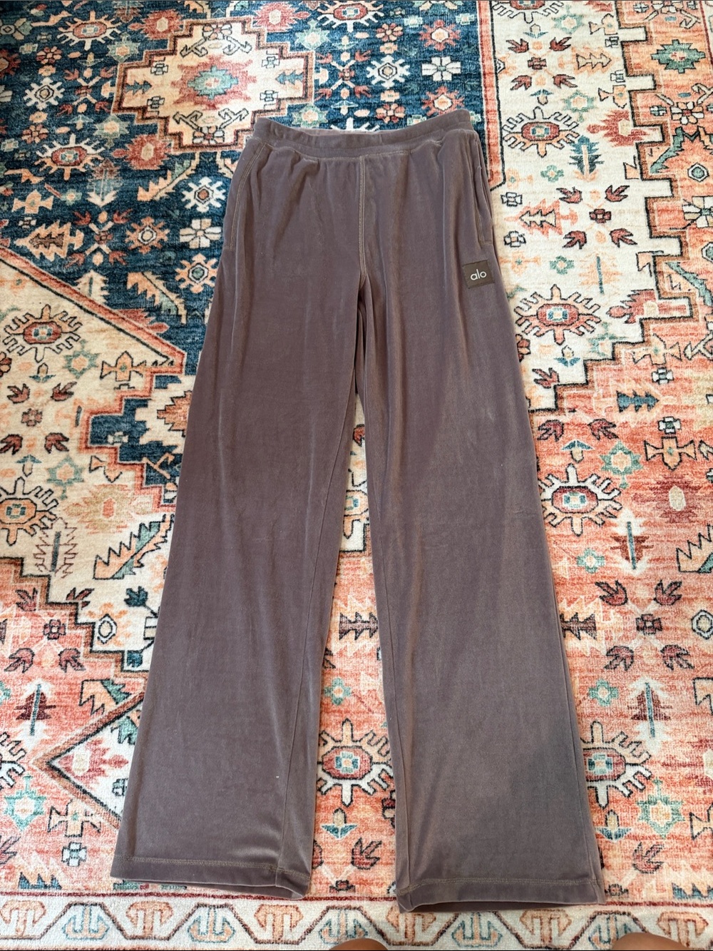 ALO Yoga Brown Velour Lounge Pants